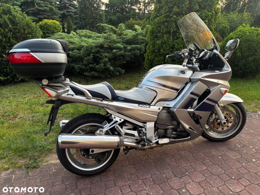 Yamaha FJR - 8