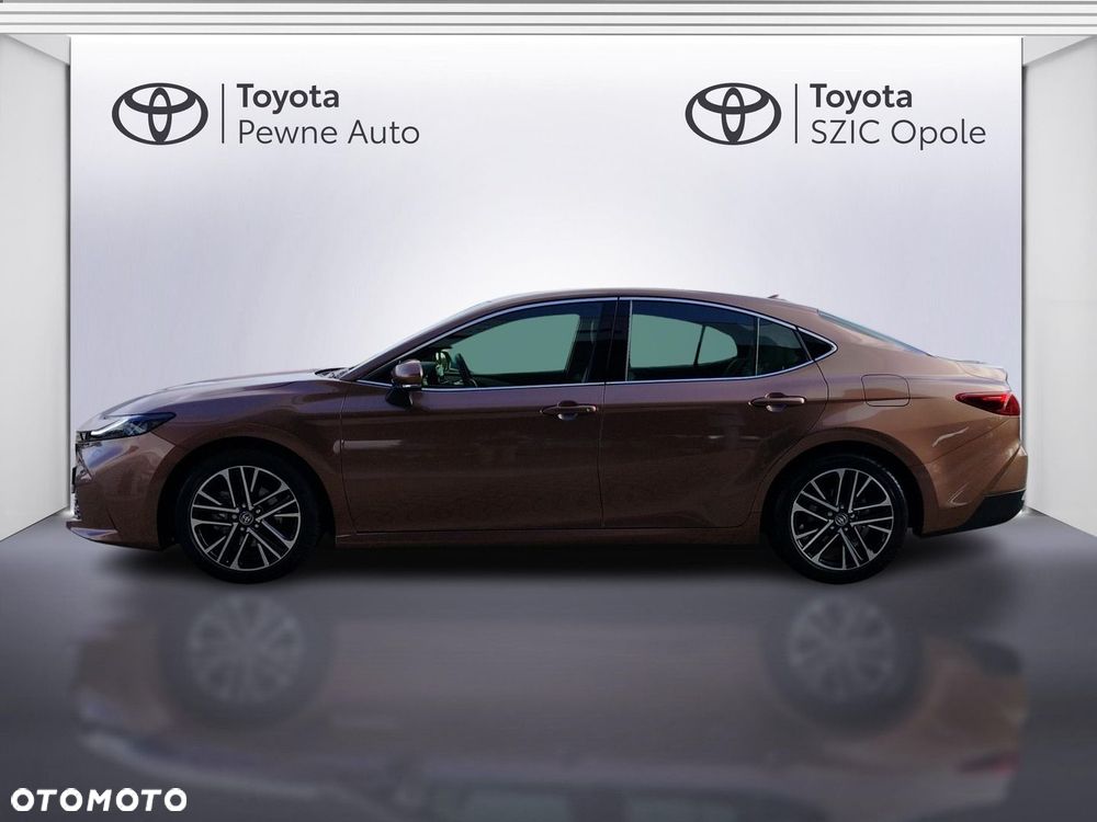 Toyota Camry - 3