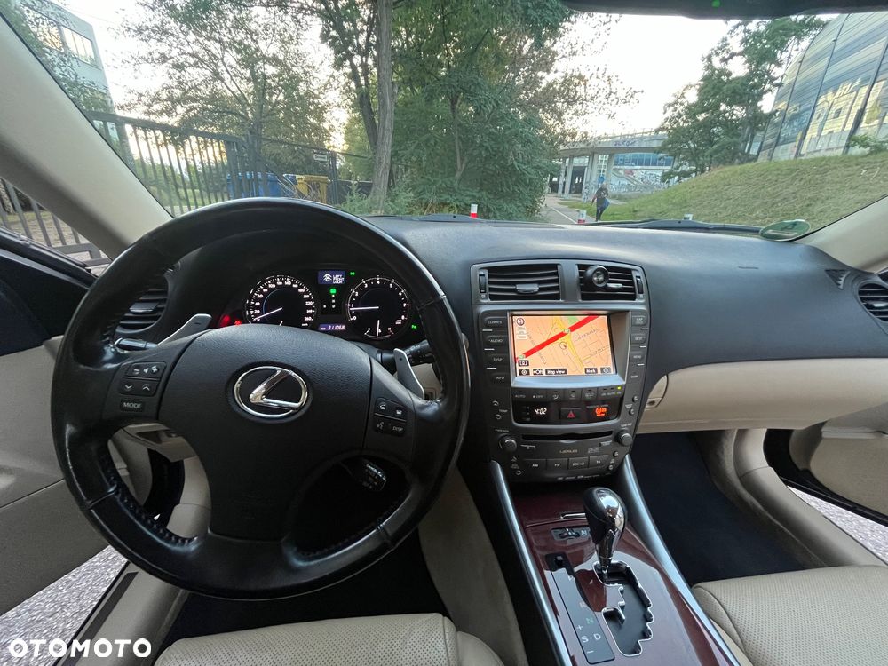 Lexus IS 250 F-Sport - 9