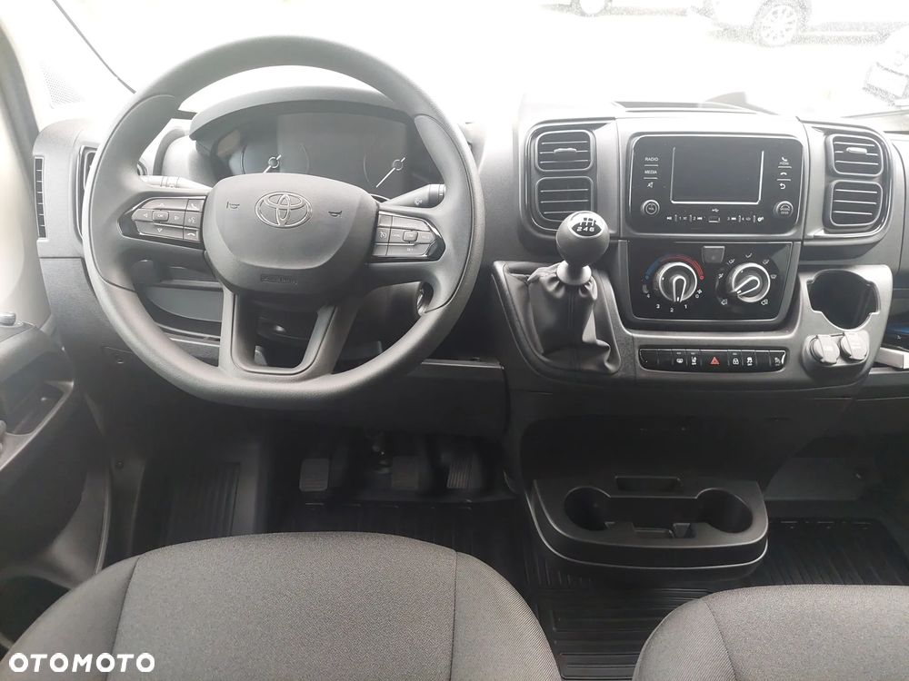 Toyota Proace MAX - 23