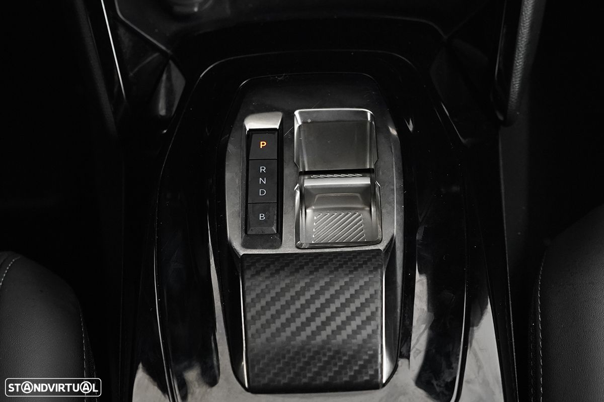 Peugeot e-2008 50 kWh GT - 15