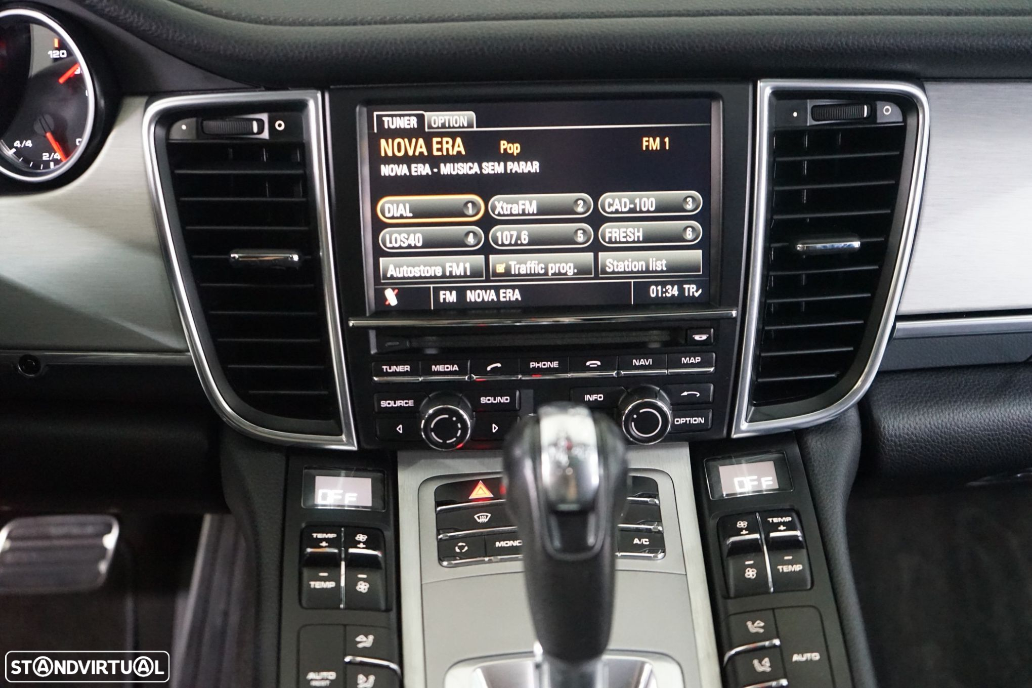 Porsche Panamera Platinum Edition - 35
