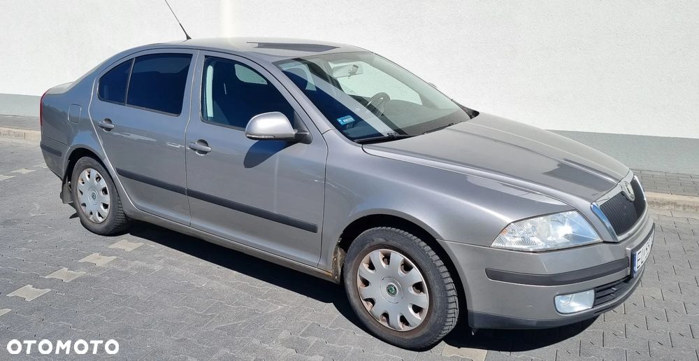 Skoda Octavia 1.6 FSI Ambiente - 2