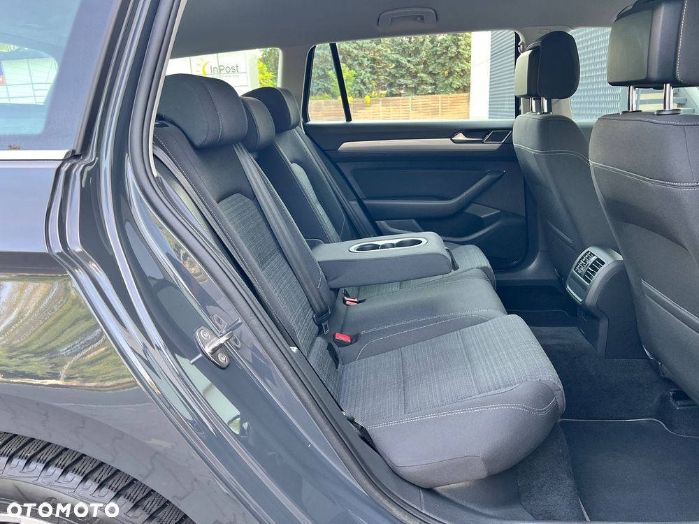 Volkswagen Passat 2.0 TDI Business DSG - 17