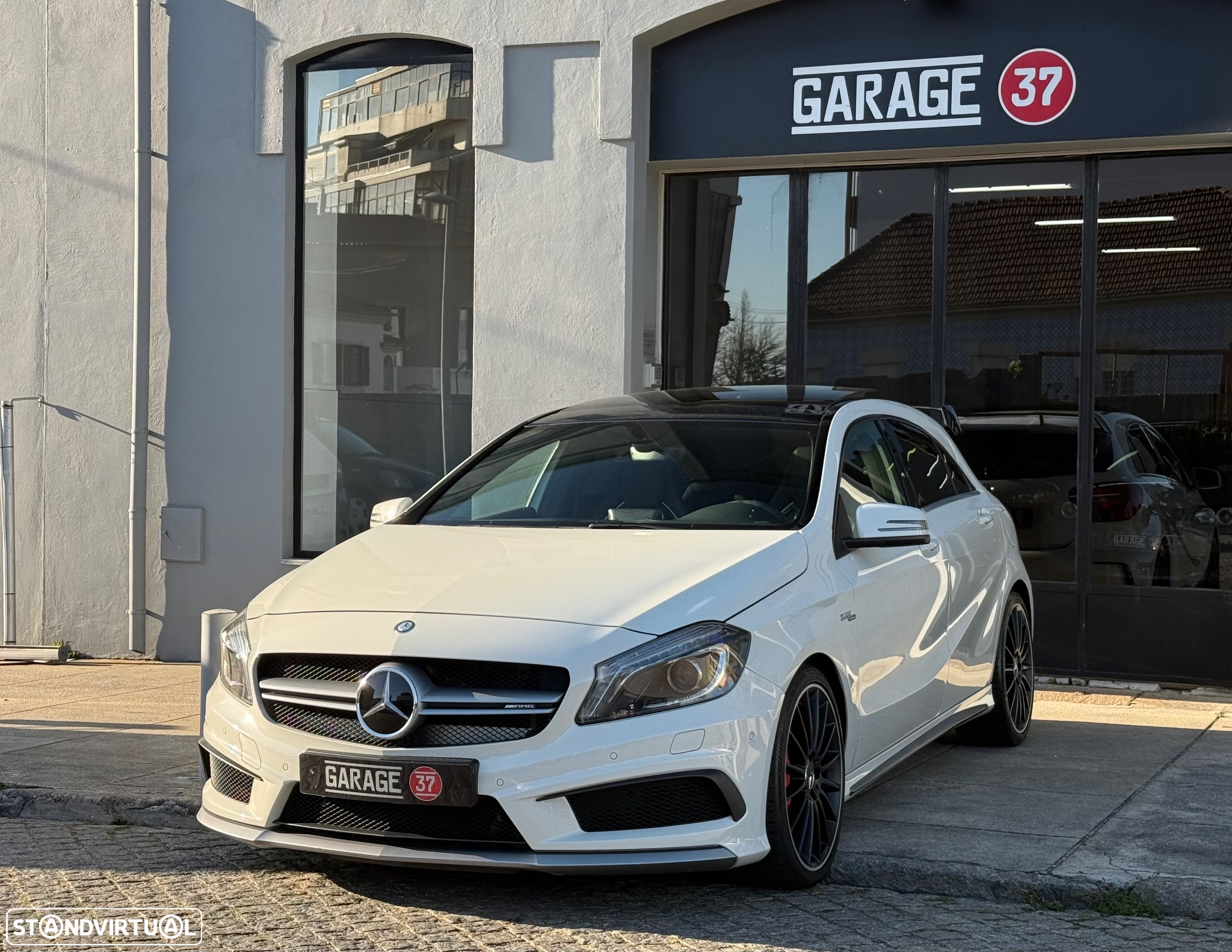 Mercedes-Benz A 45 AMG 4-Matic - 3