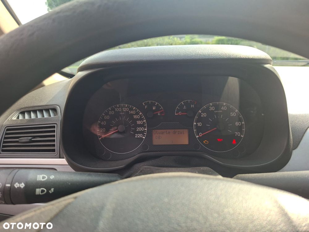 Fiat Punto 1.4 16V Dynamic - 5