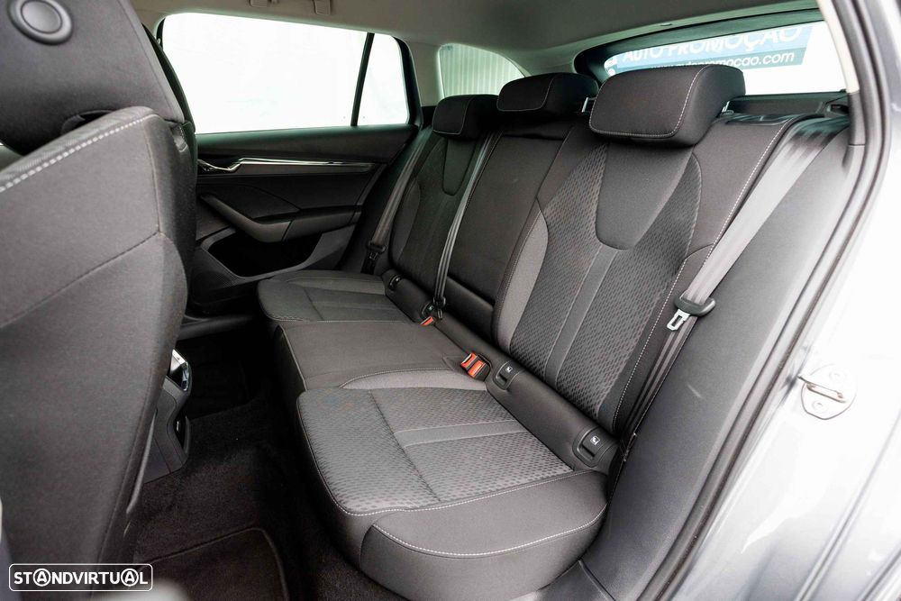 Skoda Octavia Break 1.4 TSi iV Ambition DSG - 28