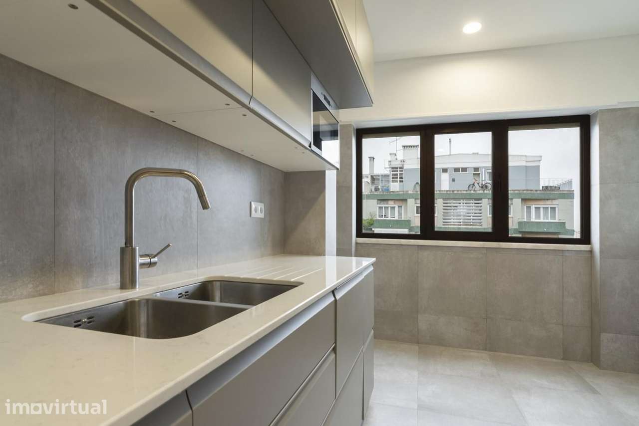 Apartamento T3 com varanda, Restelo, Lisboa - Grande imagem: 3/34