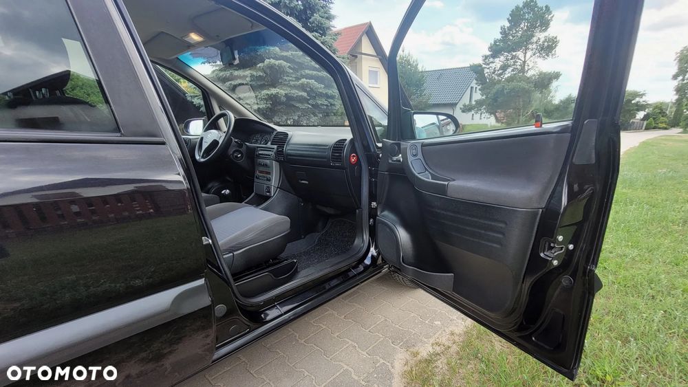 Opel Zafira 1.8 Elegance - 18