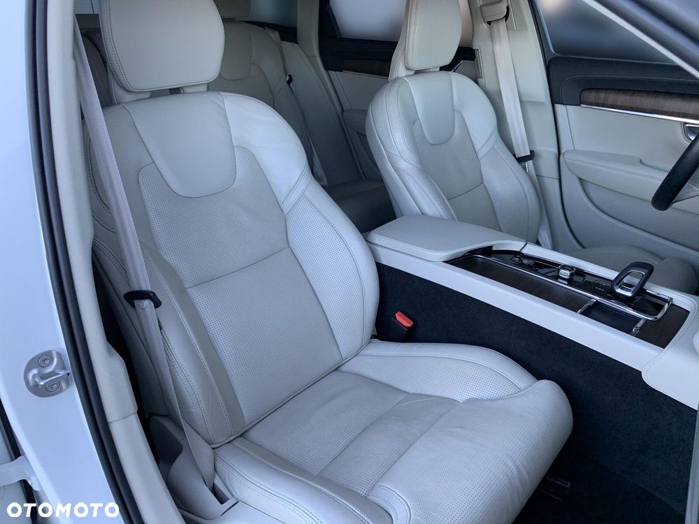 Volvo V90 Cross Country - 13