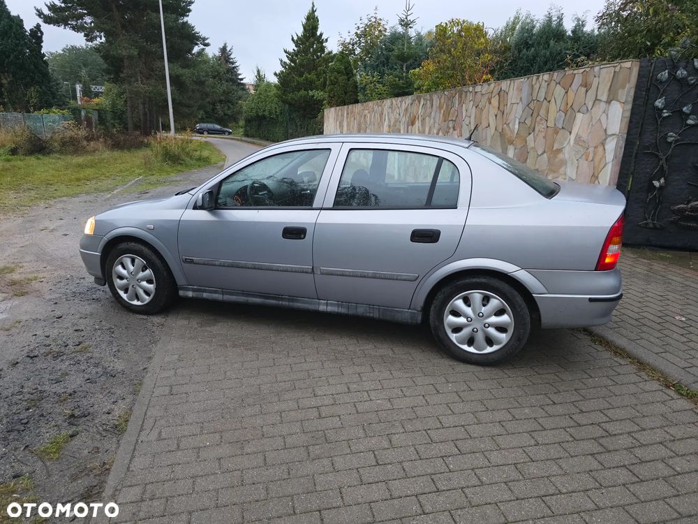 Opel Astra II 1.8 Elegance - 2