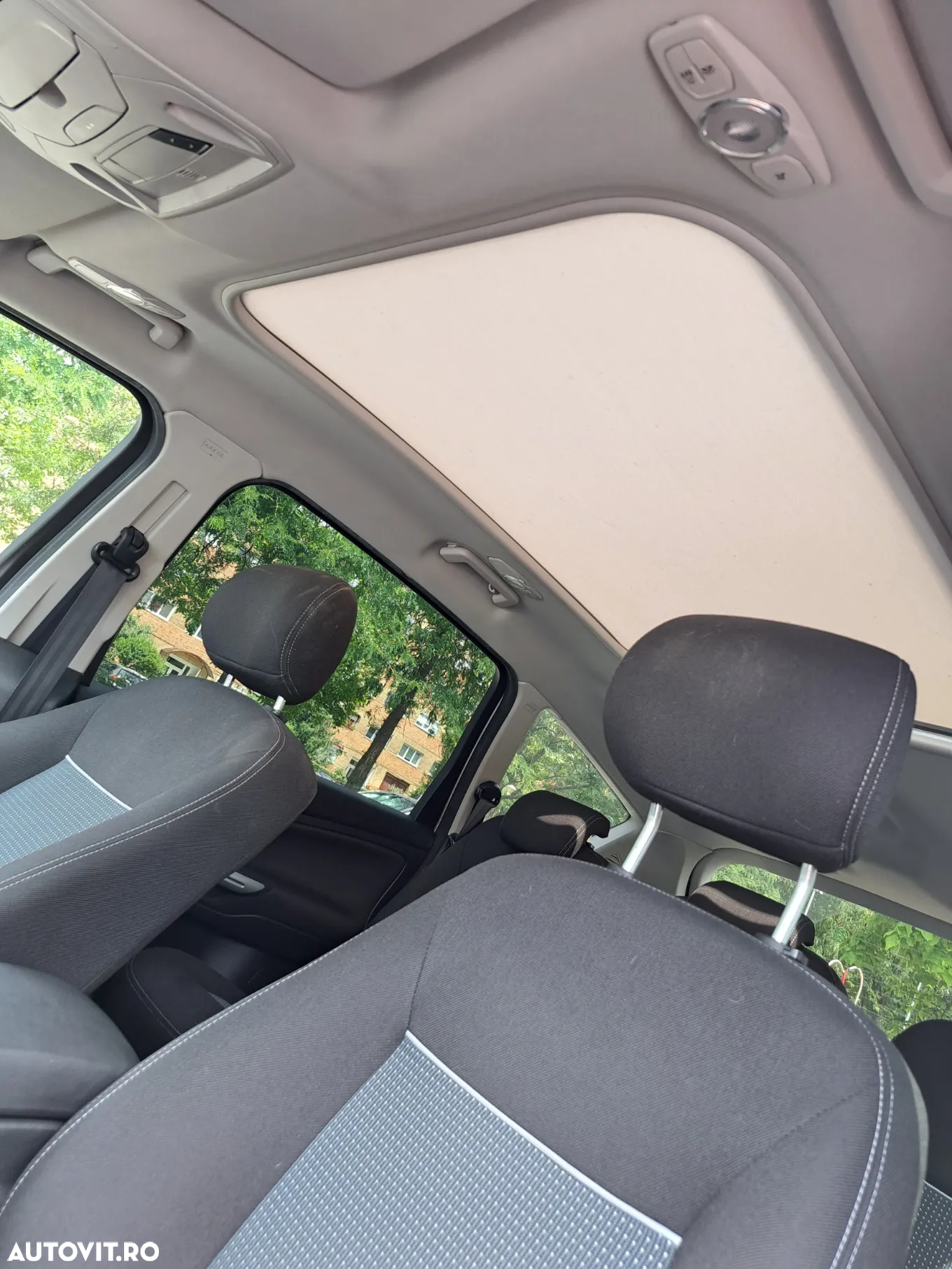 Ford S-Max 2.0 TDCi Powershift Titanium - 8