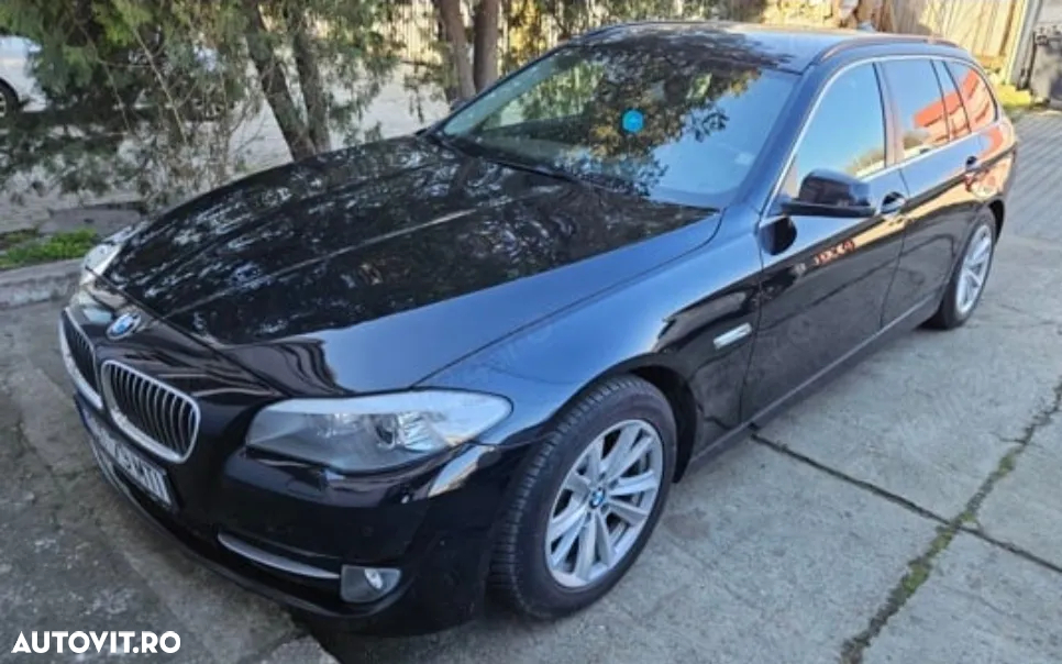 BMW Seria 5 520d Touring Aut. - 2