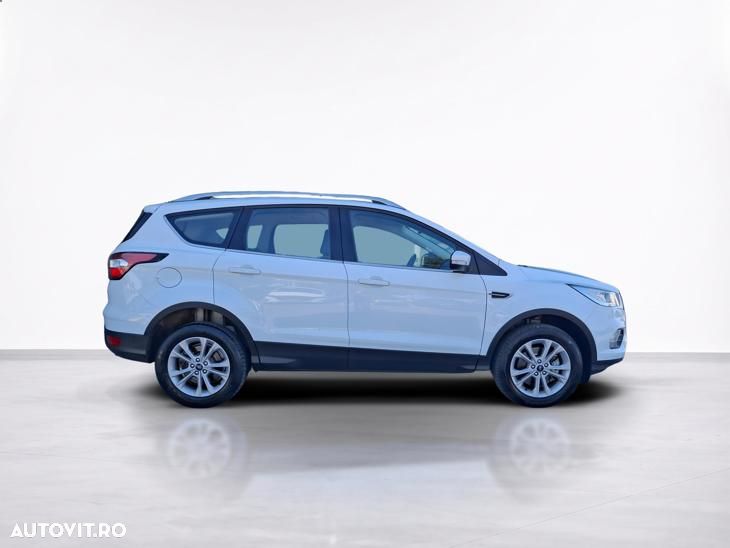 Ford Kuga - 8