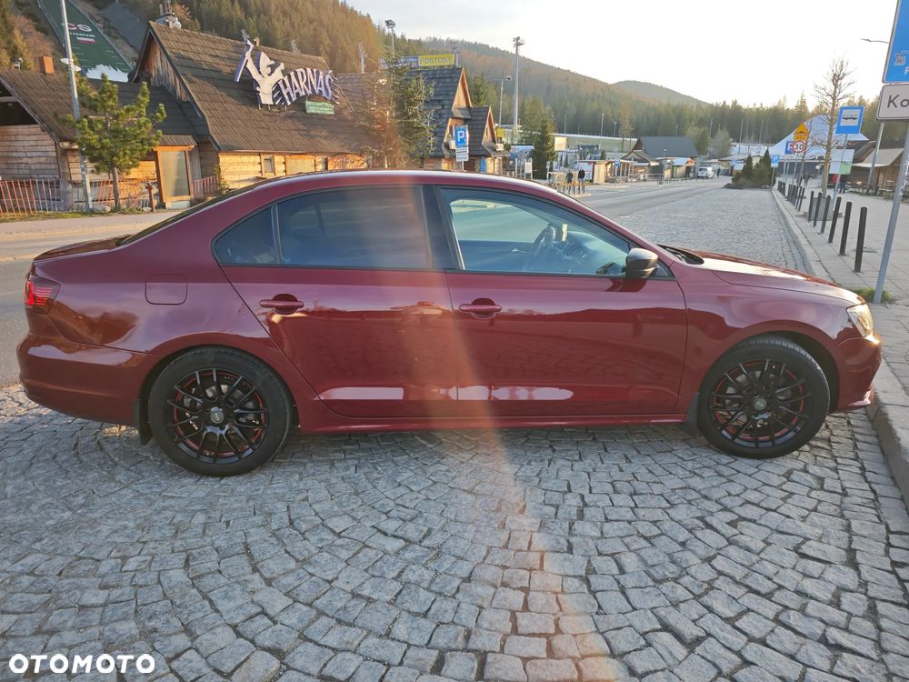 Volkswagen Jetta - 9