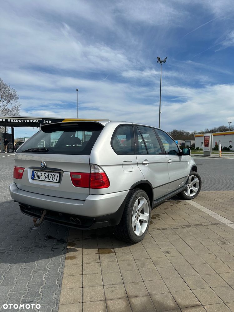 BMW X5 4.4i - 8