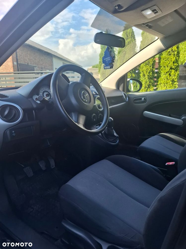 Mazda 2 - 9