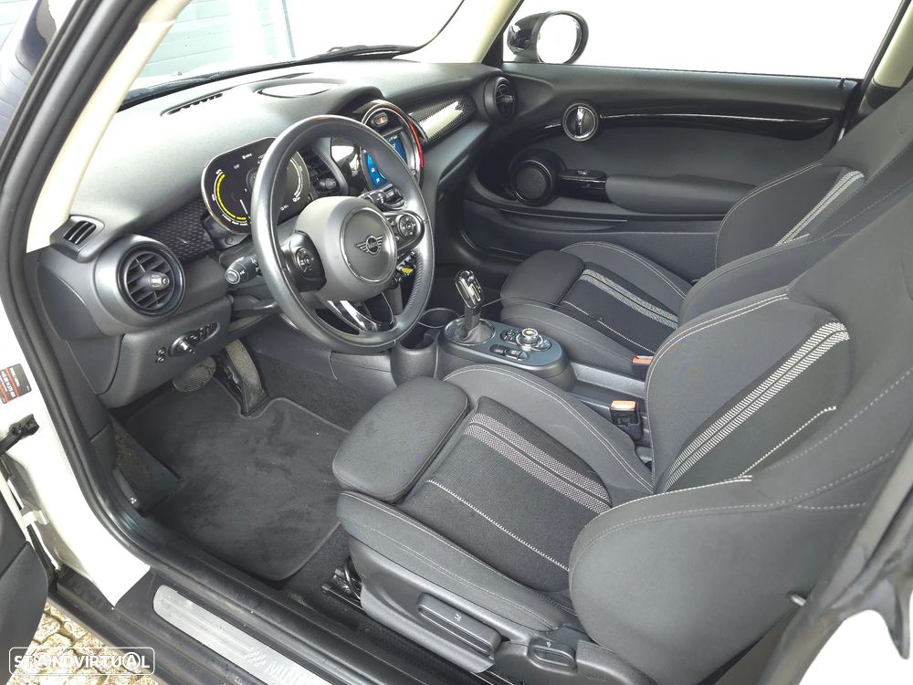 MINI 3 Portas Cooper SE Essential - 6