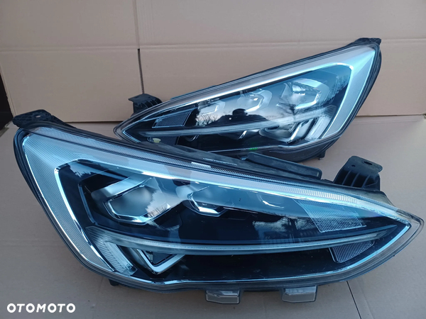 Full Led przedni prawy lewy Ford Focus MK4 lampa JX7B