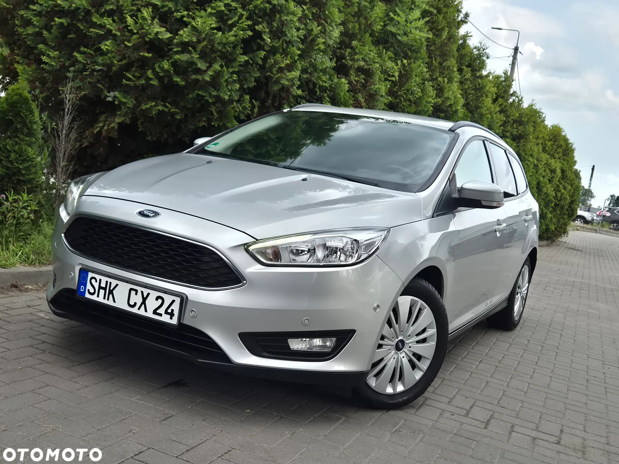Ford Focus Turnier 1.0 EcoBoost Start-Stopp-System TITANIUM STYLE - 1