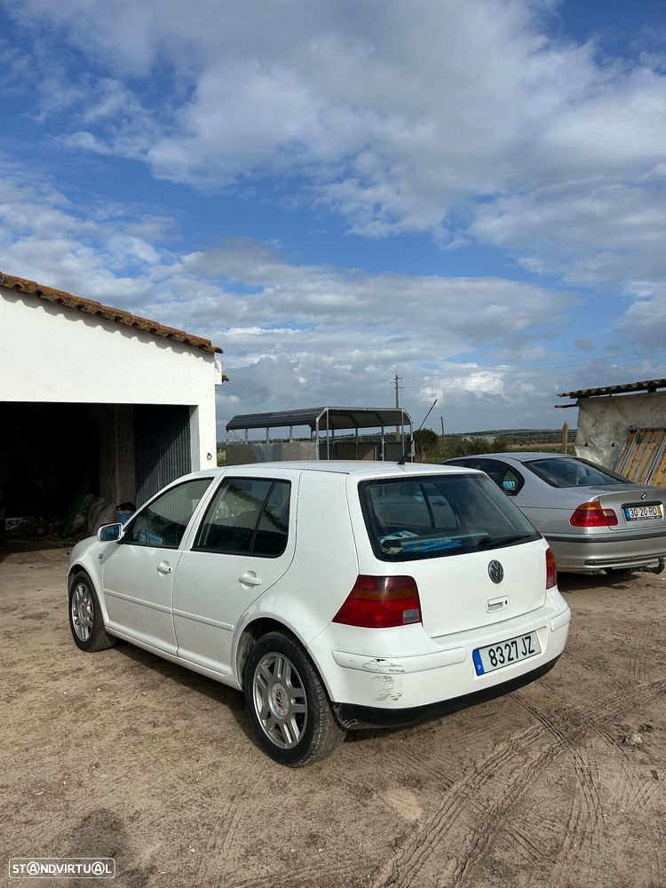 VW Golf - 4