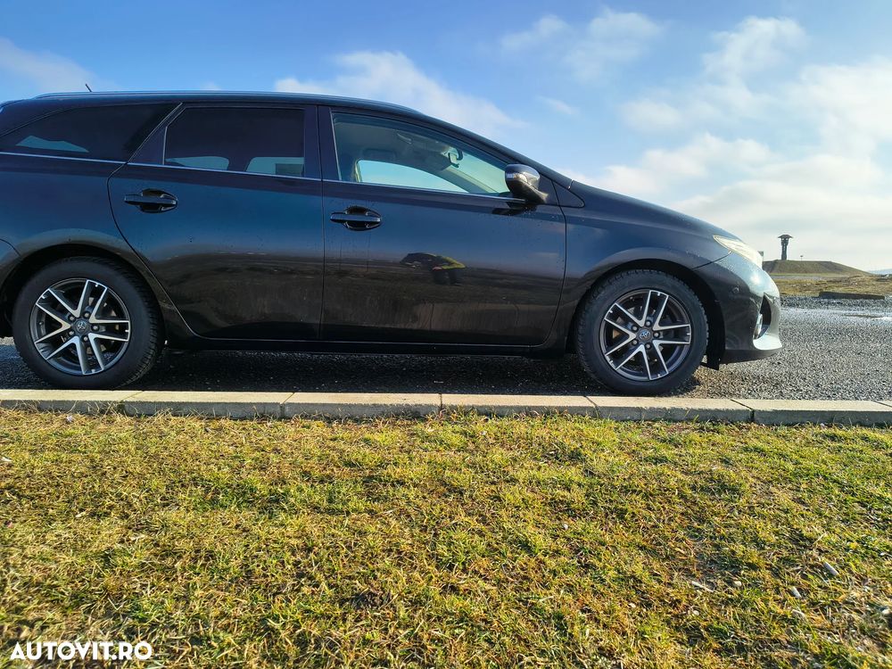 Toyota Auris 1.4 D-4D Comfort - 18