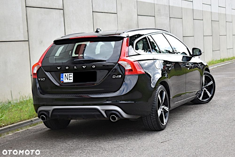 Volvo V60 D4 Geartronic R-Design - 4