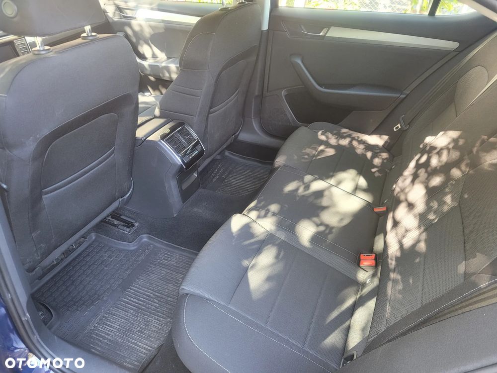 Skoda Superb 2.0 TDI Ambition DSG - 12