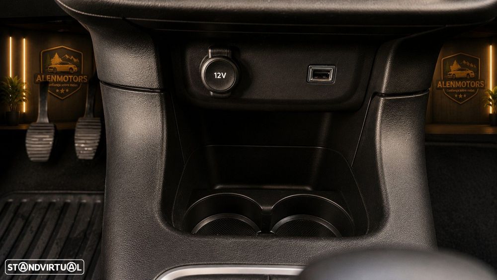 Citroën C3 1.2 PureTech Shine - 23