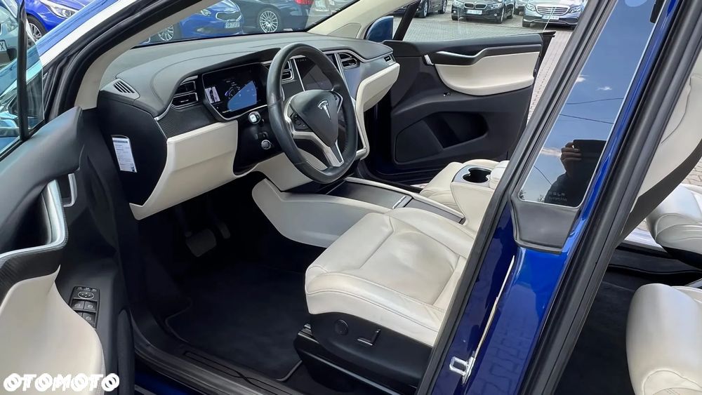 Tesla Model X Long Range Plus - 16