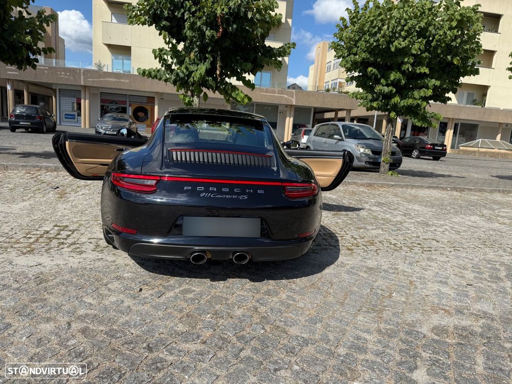 Porsche 911 Série F - 8