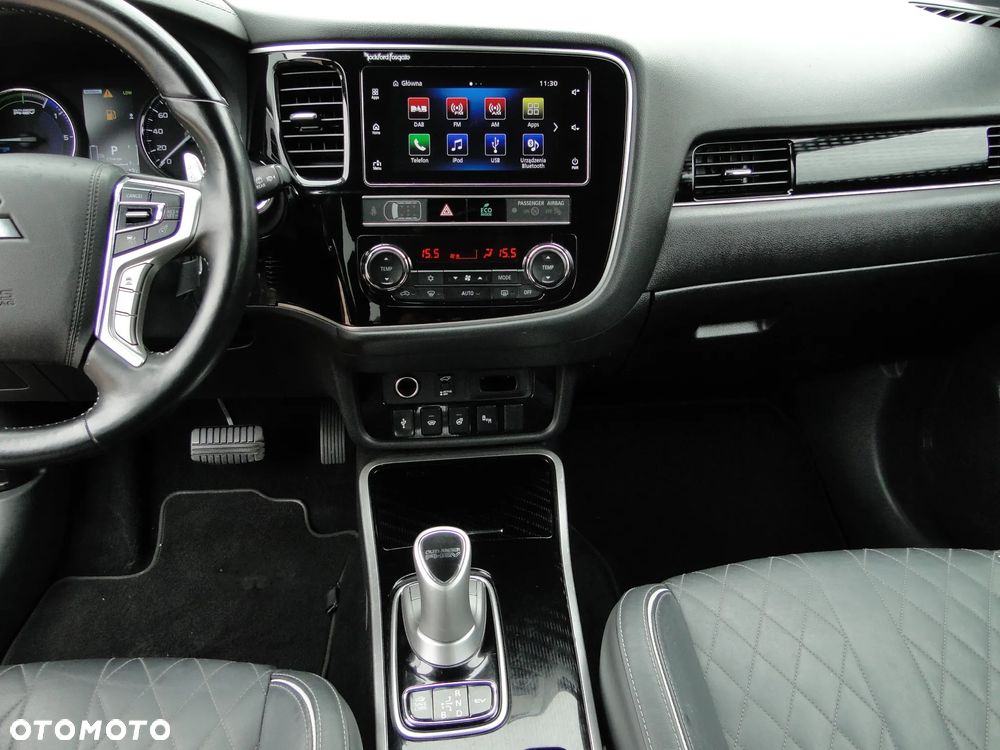 Mitsubishi Outlander Instyle + - 28