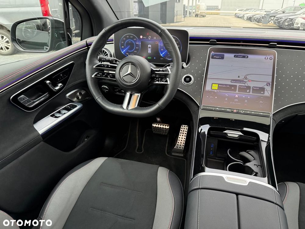 Mercedes-Benz EQE - 13