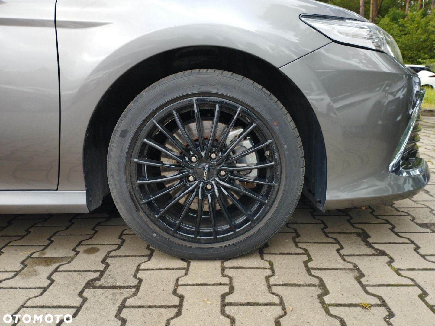 Toyota Camry - 28