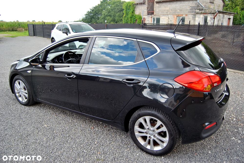 Kia Ceed 1.6 GDI Platinum Edition - 4