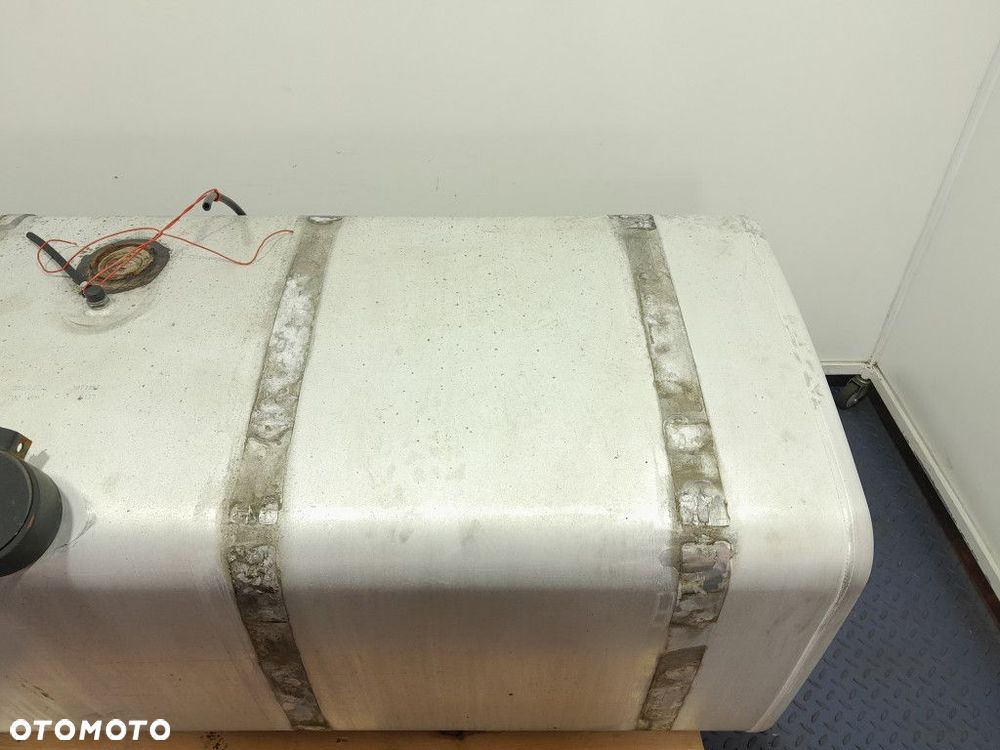 SCANIA R ZBIORNIK BAK PALIWA 700L 1871192 - 4