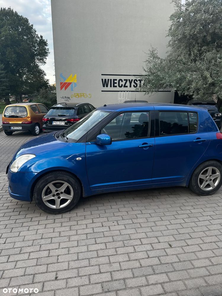 Suzuki Swift - 3