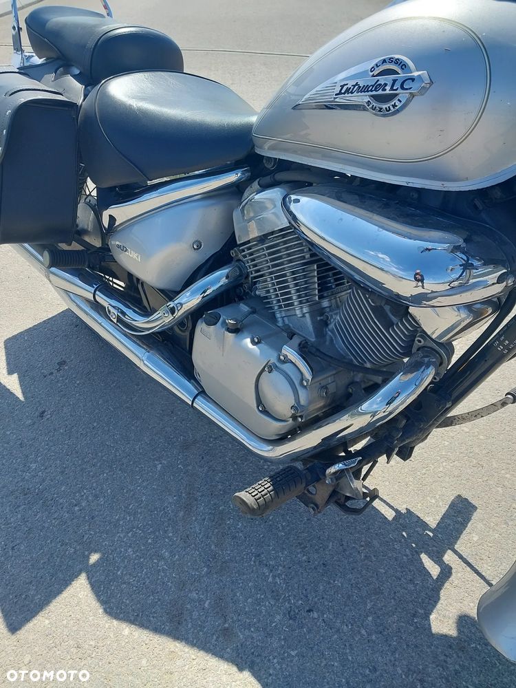 Suzuki Intruder - 6