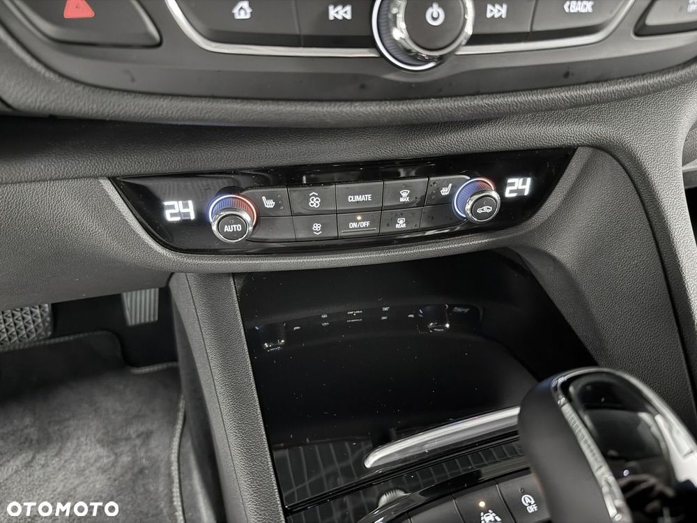 Opel Insignia - 23