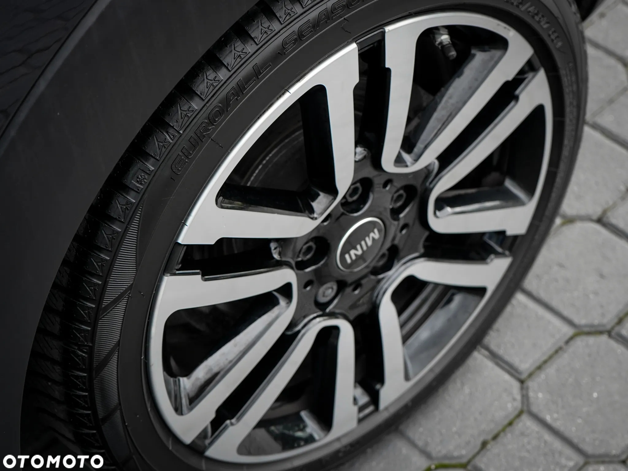 MINI Cooper Standard - 13