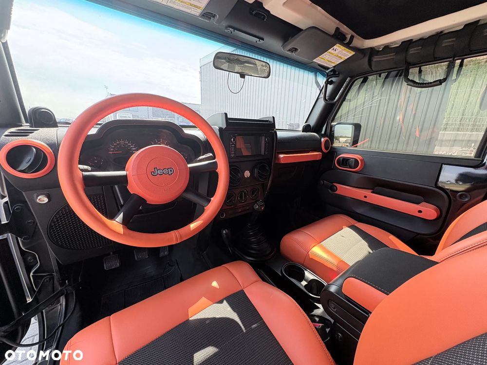 Jeep Wrangler - 13