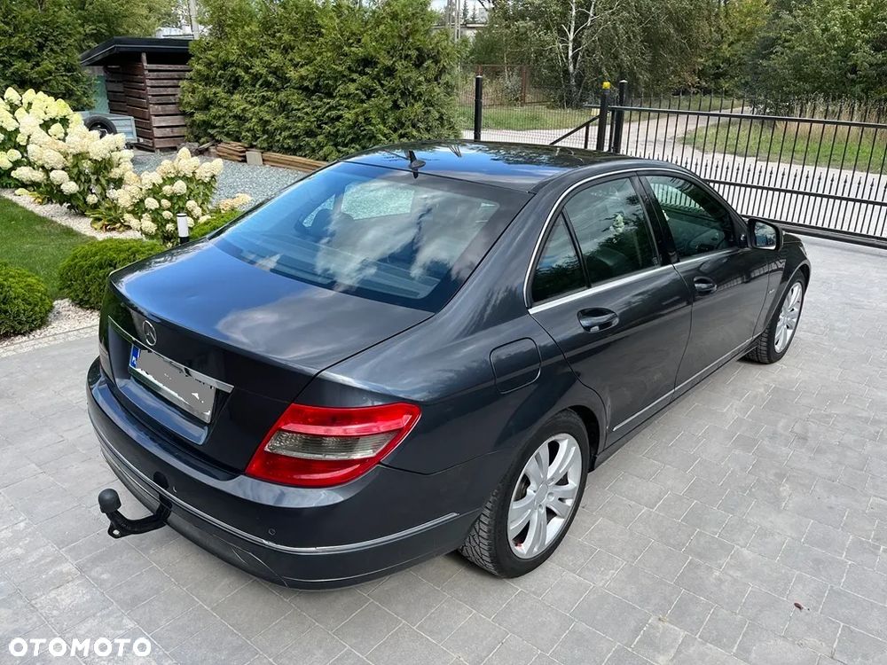 Mercedes-Benz Klasa C 220 CDI DPF Automatik Avantgarde - 14