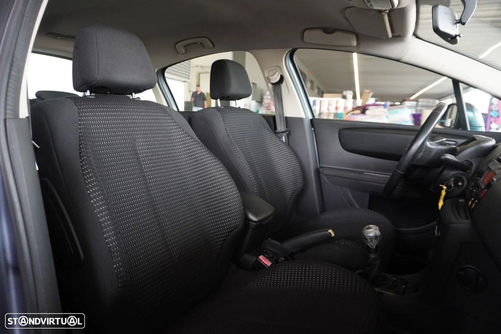 Citroën C4 1.6 HDi Exclusive - 16