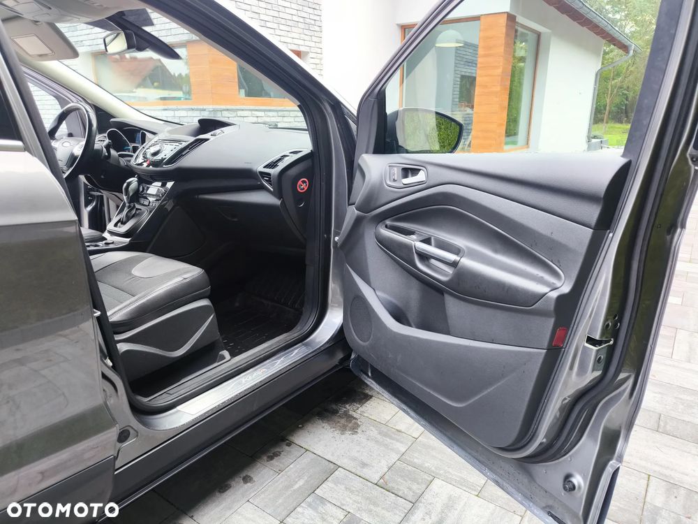 Ford Kuga 2.0 TDCi 4WD Titanium - 23
