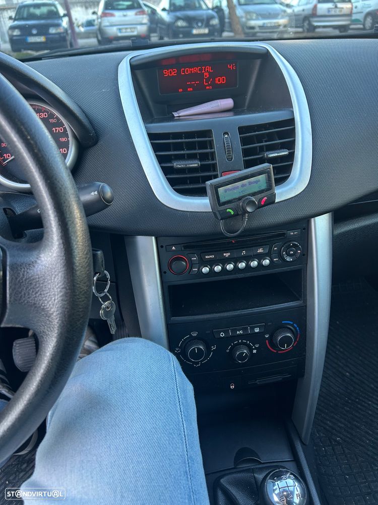 Peugeot 207 1.4 HDi Urban - 9