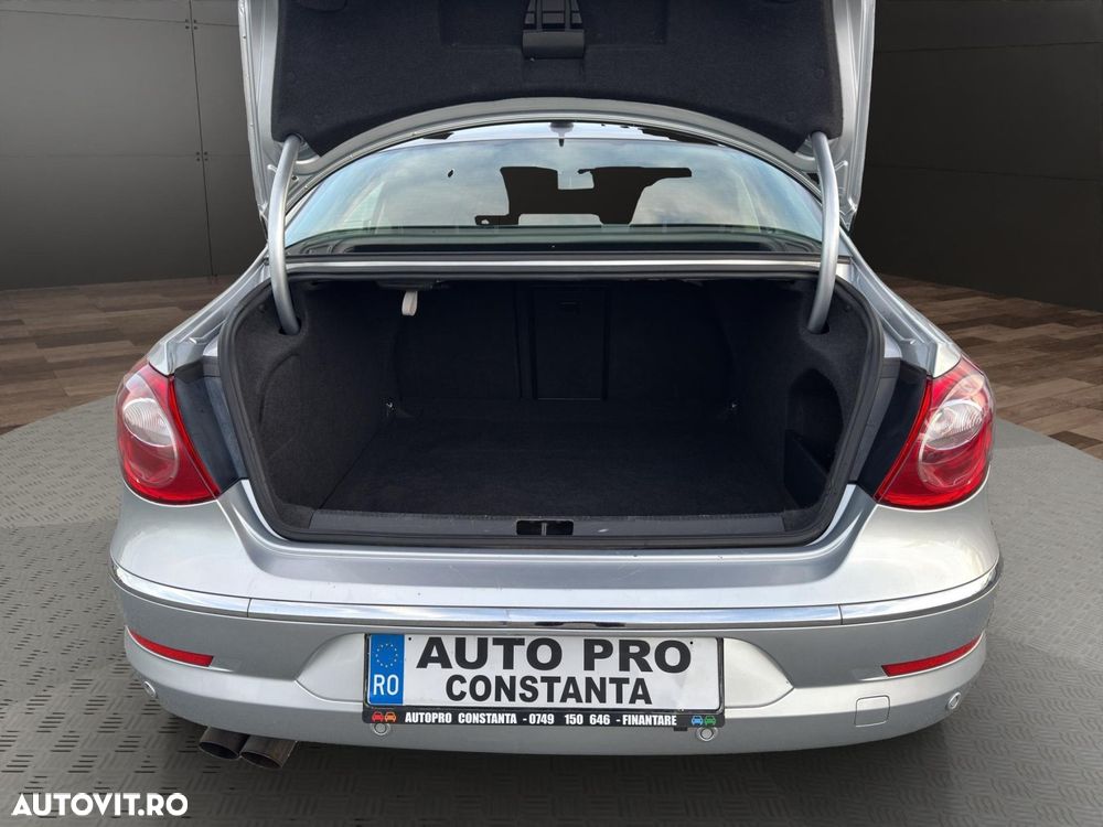 Volkswagen Passat CC - 16