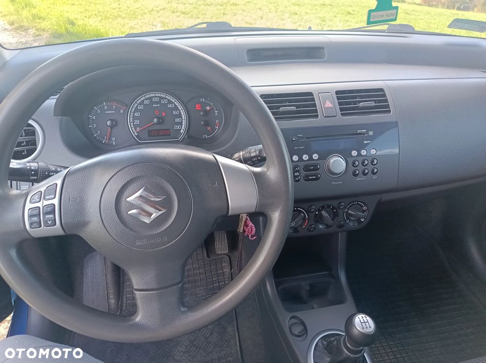 Suzuki Swift 1.3 Club dance - 20