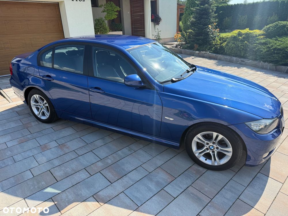 BMW Seria 3 320i - 10