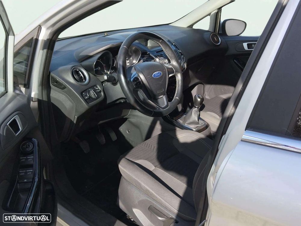 Ford Fiesta 1.5 TDCi Titanium - 10