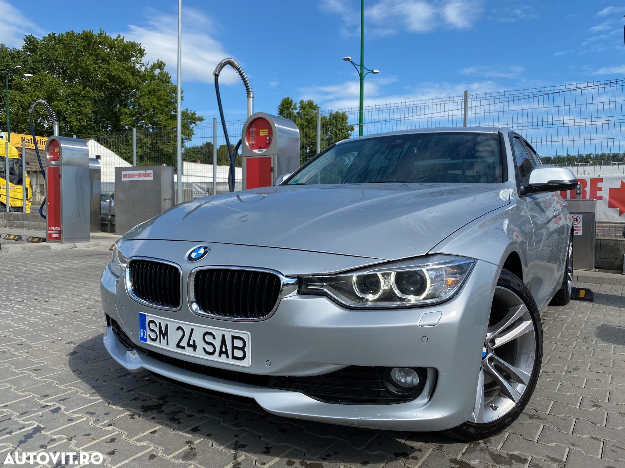 BMW Seria 3 320d Aut. - 1